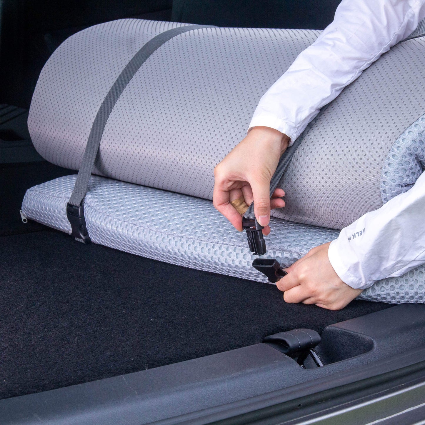 Tesla Model 3/Y Foldable Mattress - Adaptive & Breathable for Enhanced Camping Comfort