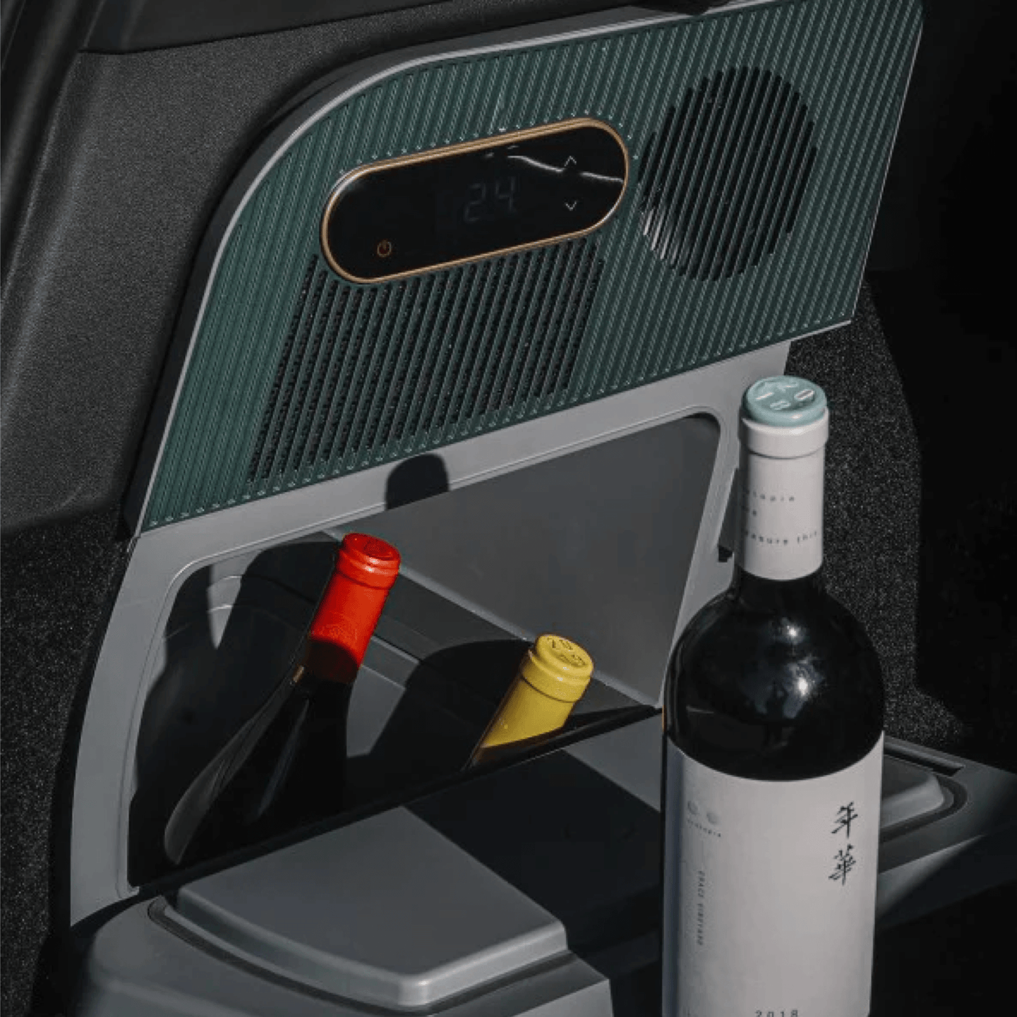 Tesla Model Y Trunk Refrigerator - Durable & Quick Cooling for Outdoor Adventures